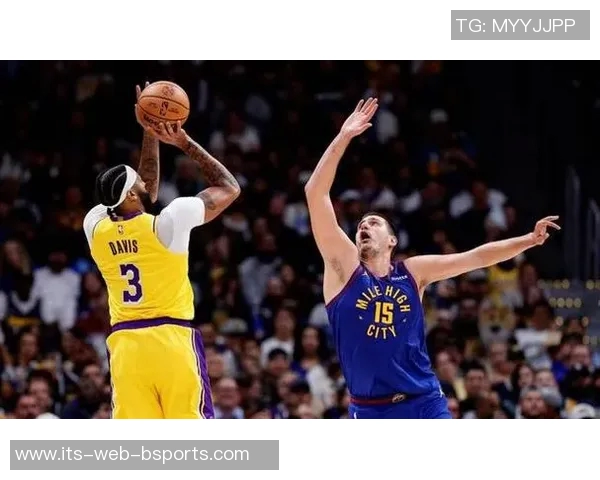 首轮激战马刺对决掘金双方争夺季后赛晋级资格的精彩对抗